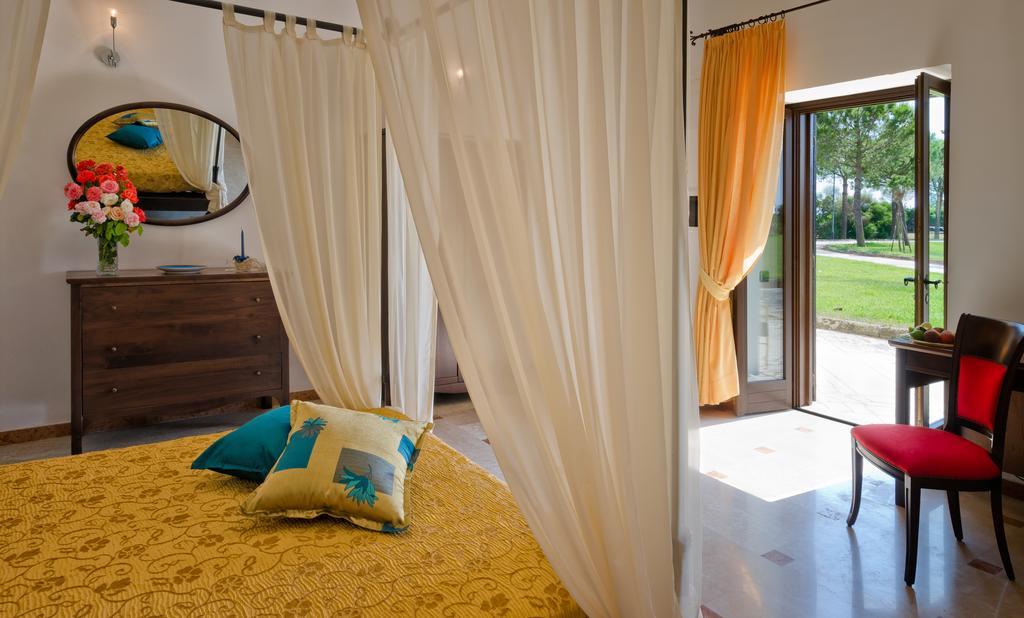 Amaregold Tenuta La Baronessa Resort Tuglie Zewnętrze zdjęcie
